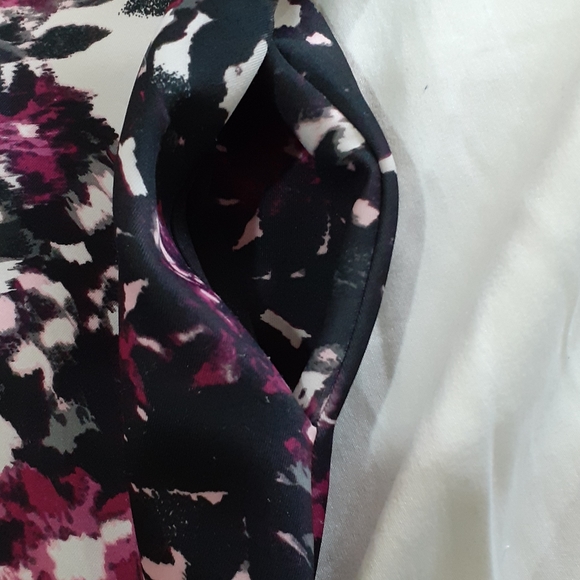 A-Line Dress with a Floral Pattern - Picture 5 of 6